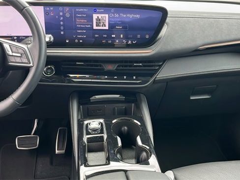 Certified 2025 Buick Envision Sport Touring image 26