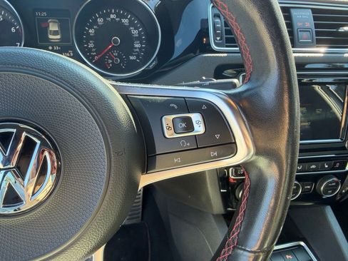 Used 2017 Volkswagen Jetta GLI image 24