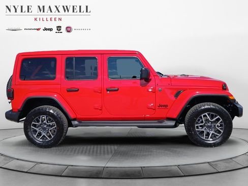 New 2026 Jeep Wrangler Unlimited Sahara AWD/4WD image 17
