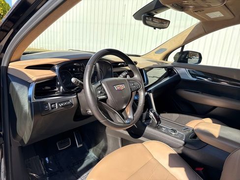 Certified 2023 Cadillac XT6 Sport w/ Platinum Package image 14