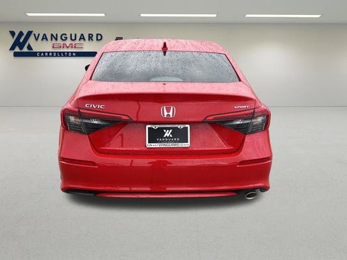 Used 2023 Honda Civic Sport image 4