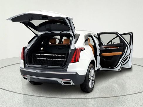 Certified 2025 Cadillac XT5 Premium Luxury w/ LPO, Floor Liner Package AWD/4WD image 12