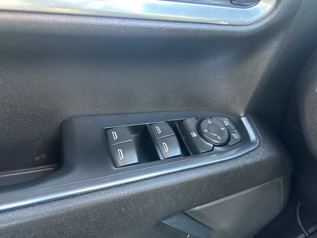 Used 2023 Chevrolet Silverado 1500 RST w/ Redline Edition AWD/4WD image 17