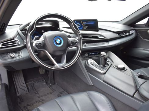 Used 2017 BMW i8 image 4