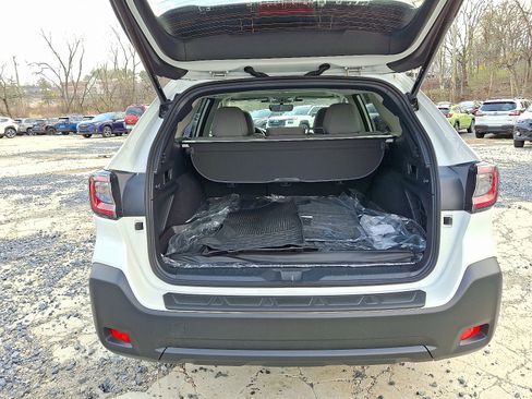 Certified 2025 Subaru Outback Premium w/ Popular Package #1A image 40