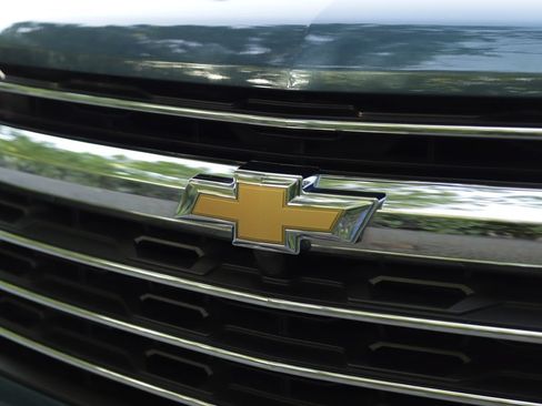 Used 2025 Chevrolet Traverse LT AWD/4WD image 37
