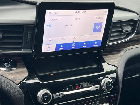 Used 2022 Ford Explorer Limited image 19