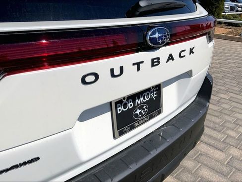 Used 2026 Subaru Outback Limited AWD/4WD image 9