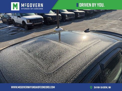 Used 2023 Chrysler 300 S w/ Comfort Group image 10