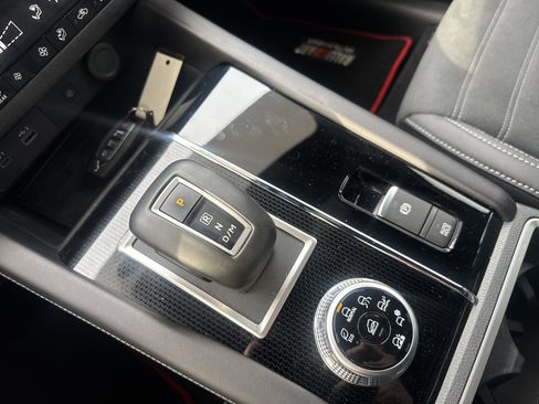 Used 2023 Mitsubishi Outlander Ralliart image 24