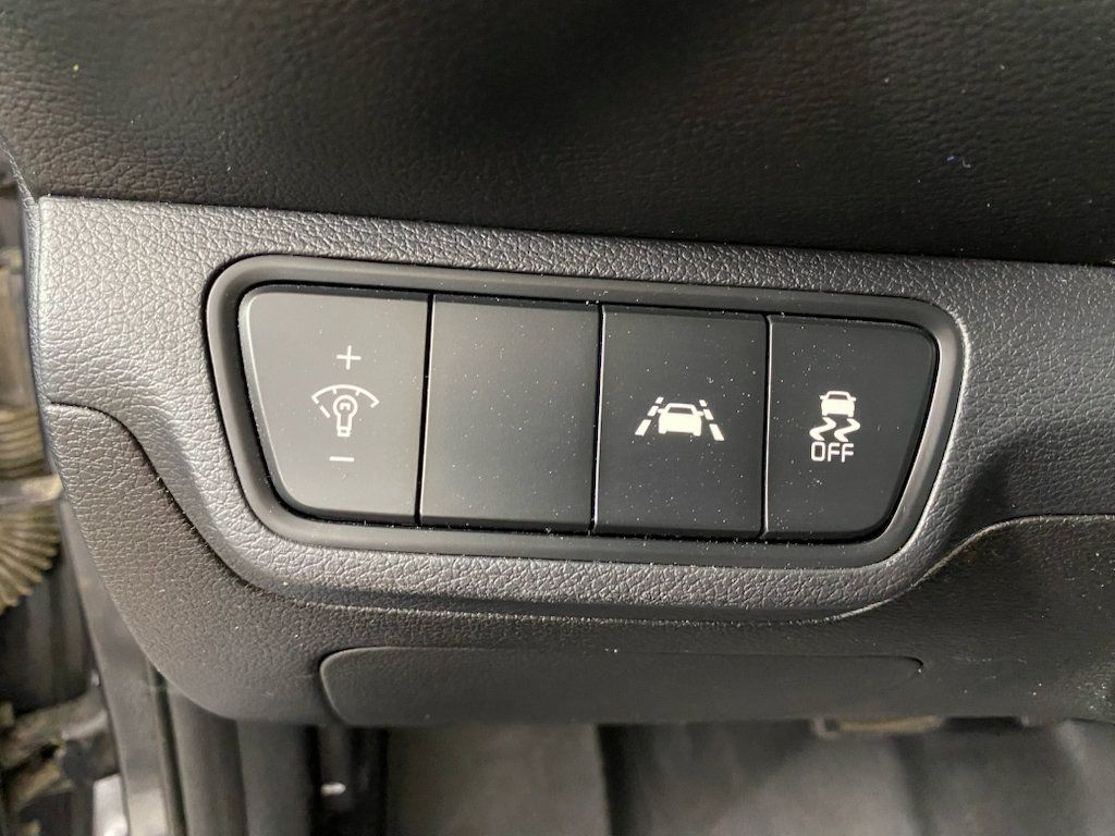 Used 2019 Kia Forte LXS FWD image 21