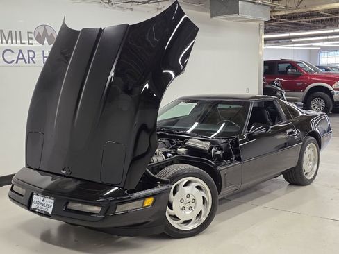 Used 1995 Chevrolet Corvette Coupe RWD image 47