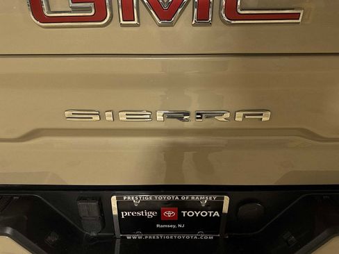 Used 2022 GMC Sierra 1500 Elevation w/ Preferred Package image 28