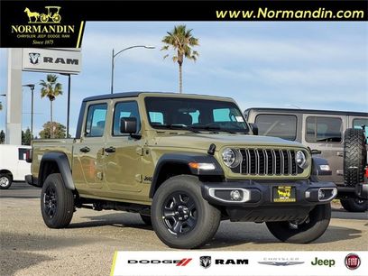 New 2026 Jeep Gladiator Sport