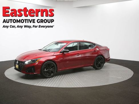 Used 2023 Nissan Altima 2.5 SR w/ SR Premium Package FWD image 57