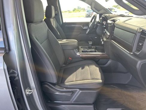 Used 2025 GMC Sierra 1500 Elevation image 10