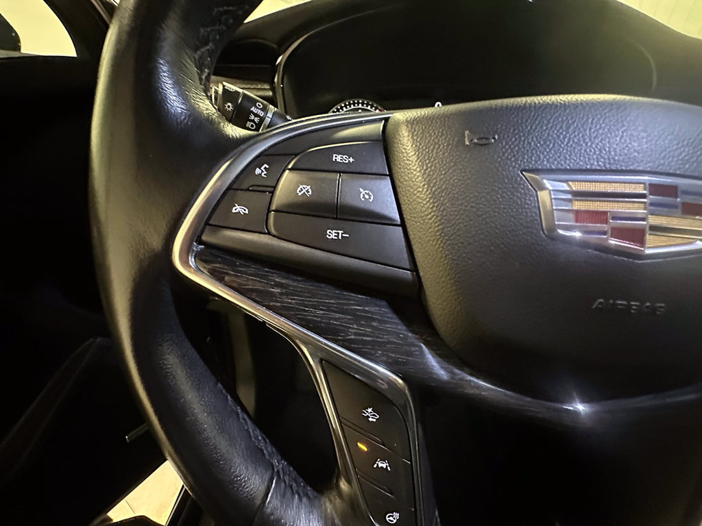 Used 2020 Cadillac XT5 Premium Luxury AWD/4WD image 36
