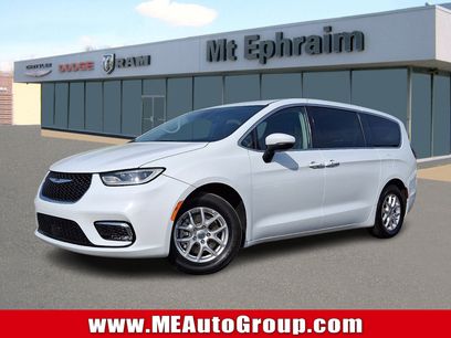 Used 2023 Chrysler Pacifica Touring-L