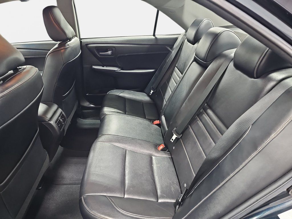 Used 2016 Toyota Camry XLE FWD image 13