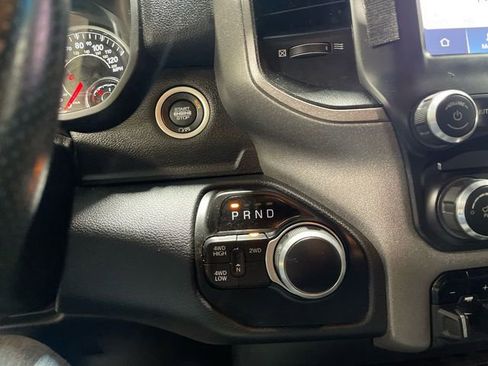Used 2022 RAM 2500 Tradesman w/ Chrome Appearance Group AWD/4WD image 19