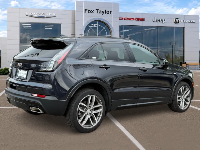 Used 2023 Cadillac XT4 Sport w/ Cold Weather Package AWD/4WD image 4