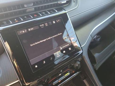 Certified 2024 Jeep Grand Cherokee L Laredo image 13