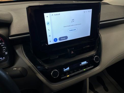 Used 2023 Toyota Corolla Cross L image 6