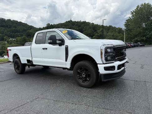 Certified 2025 Ford F350 XL w/ STX Appearance Package AWD/4WD image 3