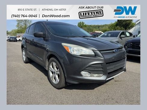 Used 2015 Ford Escape SE FWD image 1