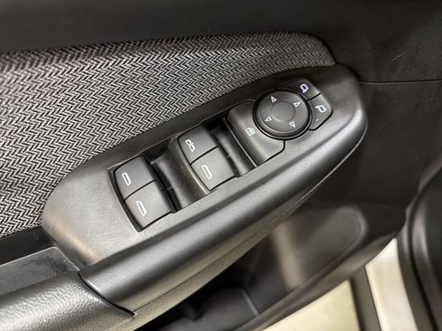 Used 2025 Chevrolet TrailBlazer LT AWD/4WD image 18