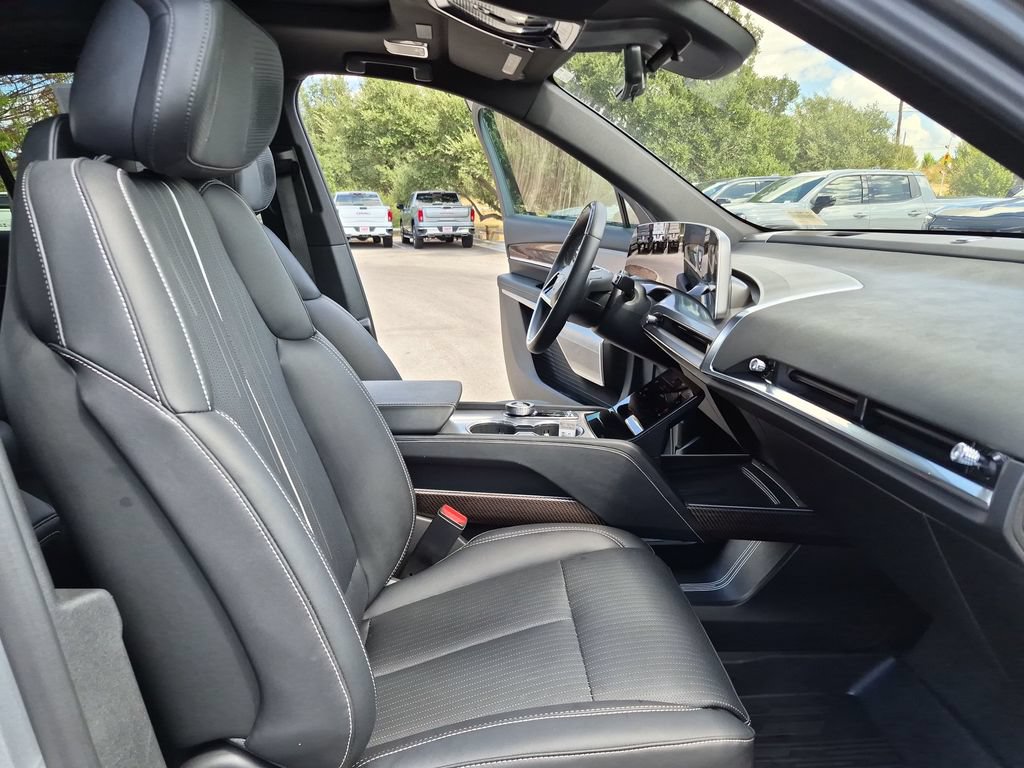 Used 2026 Cadillac Vistiq Sport AWD/4WD image 39