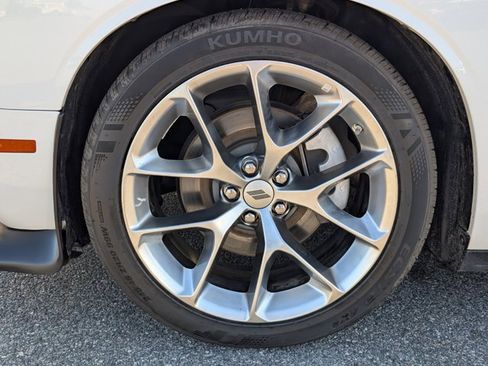 Used 2022 Dodge Challenger GT image 13