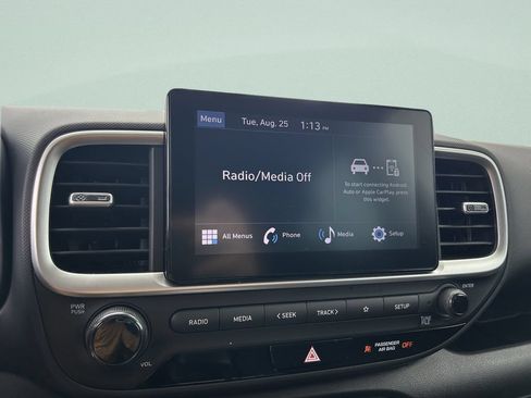 Certified 2024 Hyundai Venue SE FWD image 24