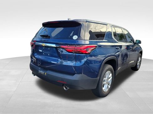 Used 2023 Chevrolet Traverse LS w/ Safety Package FWD image 13