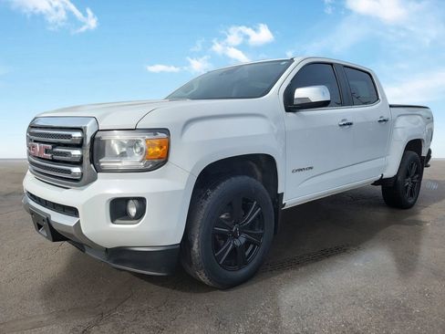 Used 2018 GMC Canyon SLT image 2