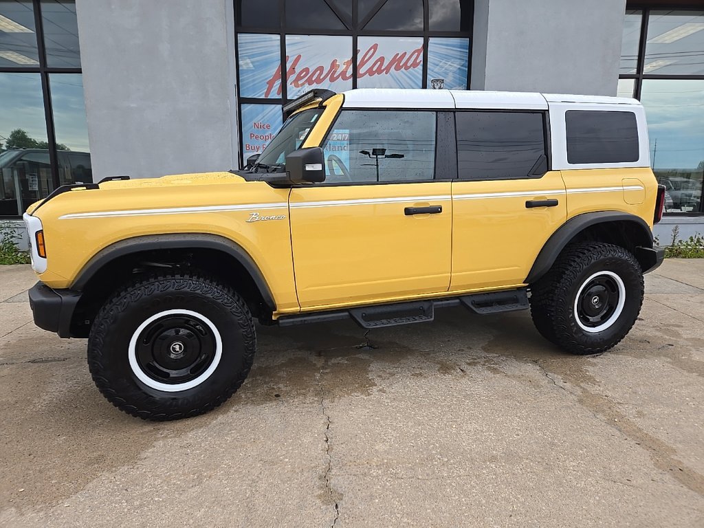 Used 2023 Ford Bronco Heritage Edition AWD/4WD image 5