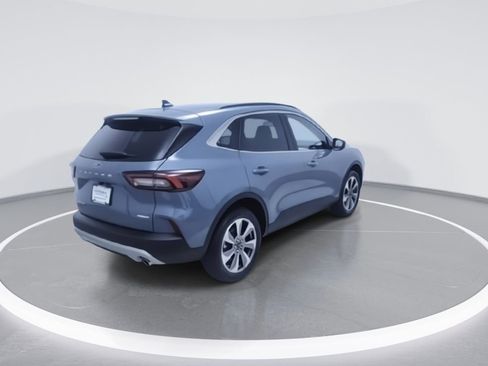 Used 2025 Ford Escape Platinum image 8