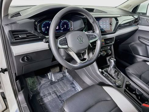 Used 2022 Volkswagen Taos SEL w/ Panoramic Sunroof Package AWD/4WD image 9