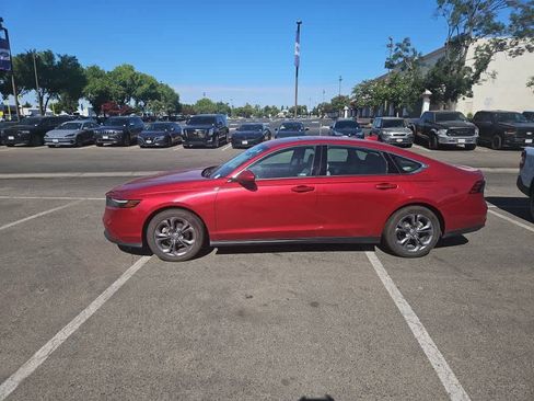 Used 2023 Honda Accord EX image 4