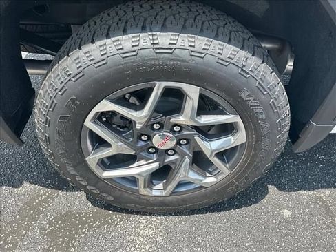 New 2026 GMC Sierra 1500 SLE AWD/4WD image 16