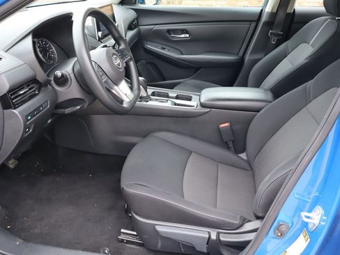 Used 2024 Nissan Sentra SV FWD image 15