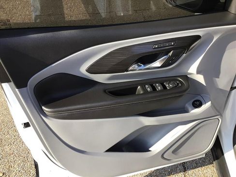 Used 2022 GMC Terrain SLT w/ LPO, Floor Liner Package image 14