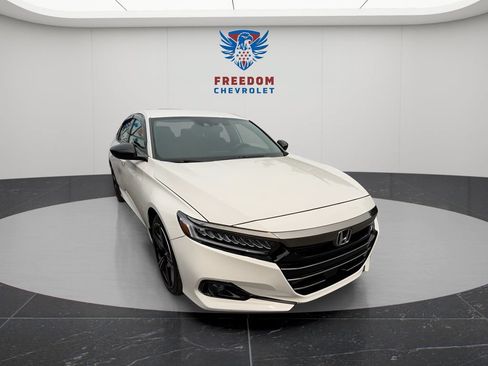 Used 2022 Honda Accord Sport image 7