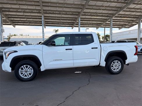Used 2024 Toyota Tundra SR5 w/ SR5 Convenience Package image 9
