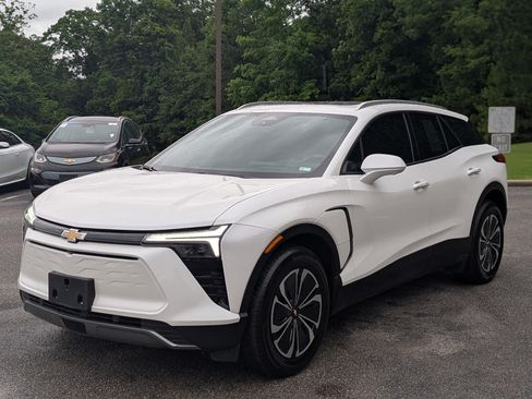 Used 2024 Chevrolet Blazer EV LT AWD/4WD image 5