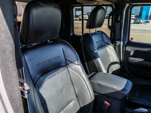 Used 2020 Jeep Gladiator Overland w/ Safety Group image 17