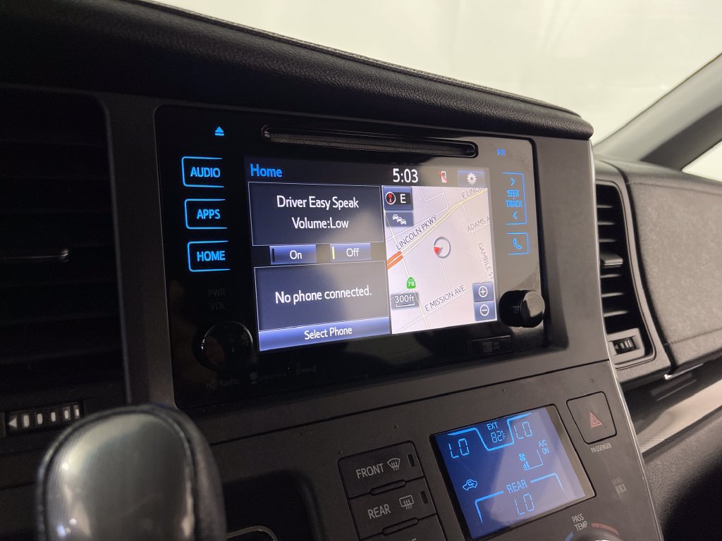 Used 2016 Toyota Sienna SE Premium FWD image 20