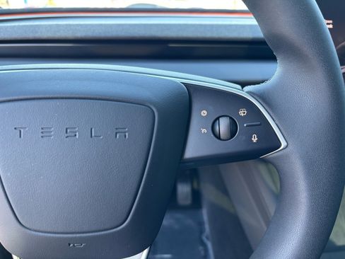 Used 2025 Tesla Model 3 image 31