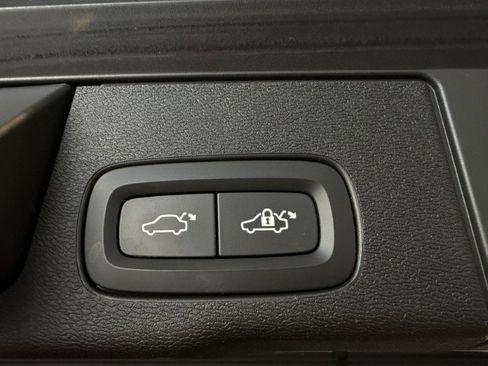 Used 2020 Volvo XC60 T5 Momentum AWD/4WD image 43