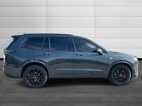 Used 2022 Cadillac XT6 Sport w/ Technology Package AWD/4WD image 6